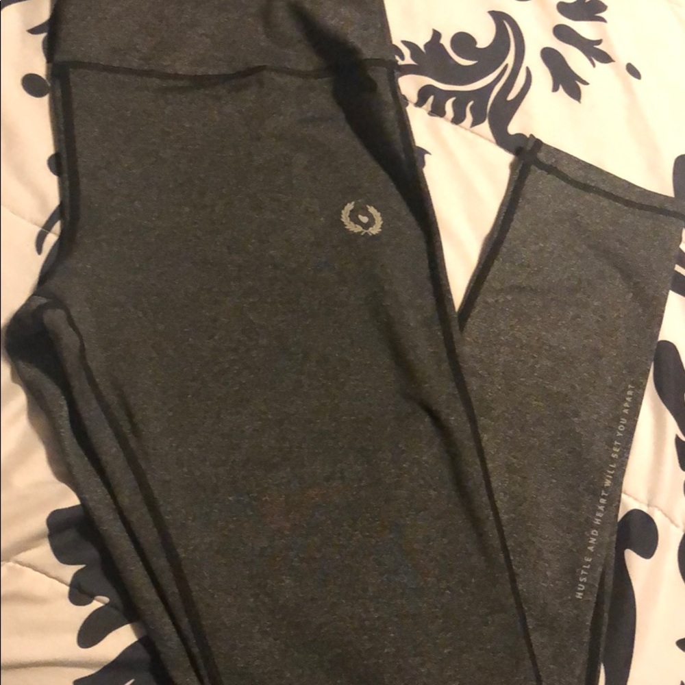 Gray ankle fitness leggings